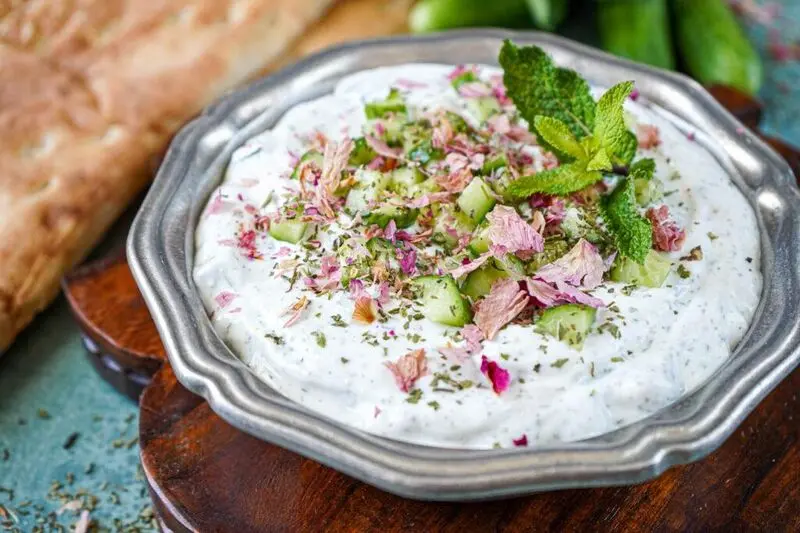 مدل تزئین ماست و خیار