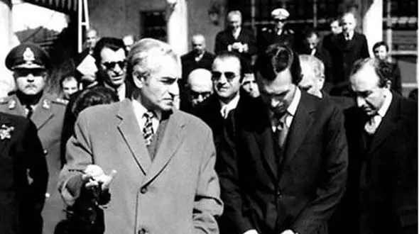 یک عکس یک روایت: پرویز راجی در کنار محمدرضا شاه