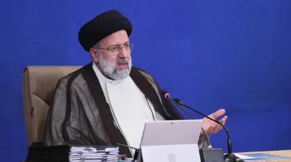  رئیسی : به حقوق های نجومی باید خاتمه داده شود