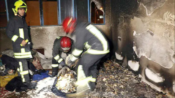 مرد مشهدی در اقدامی جنون آمیز همسر، فرزند و مرد غریبه را به آتش کشید + عکس