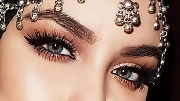 این دختر  زشت خوش شانس ترین دختر دنیا است! / همه شوکه شدند !