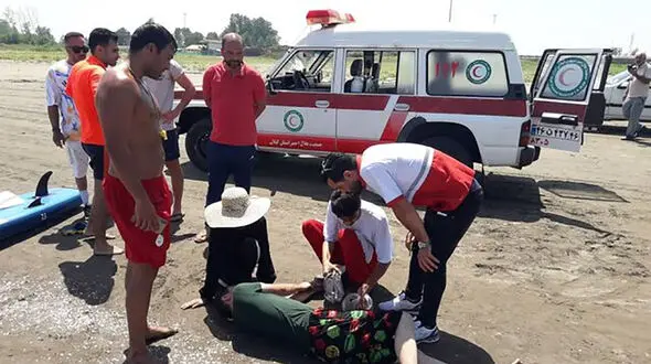 نجات 4 گردشگر از غرق شدگی / در بوشهر رخ داد