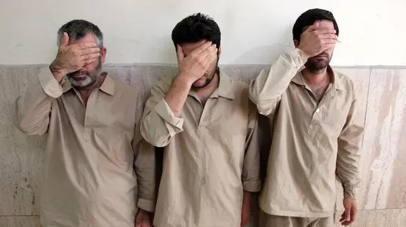 انهدام باند موادفروشان شرق پایتخت در خیابان دماوند و دستگیری 3 نفر +عکس