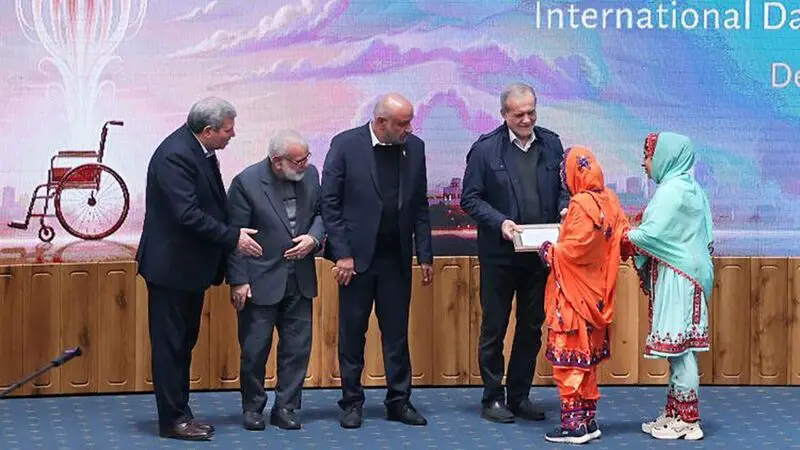 دکتر مسعود پزشکیان صبح امروز سه‌شنبه 11 آذر 1404، در آیین گرامیداشت روز جهانی افراد دارای معلولیت