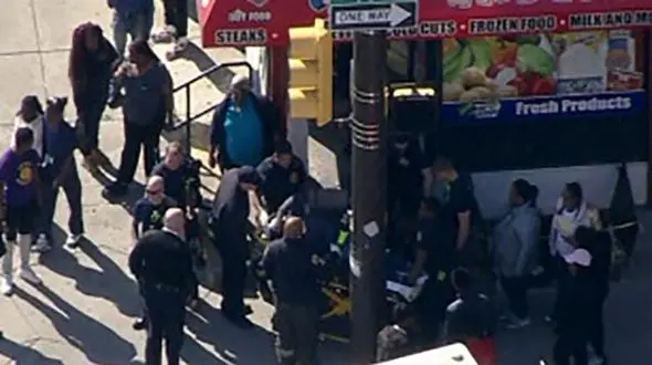 اقدام احمقانه یک راننده با عابران پیاده