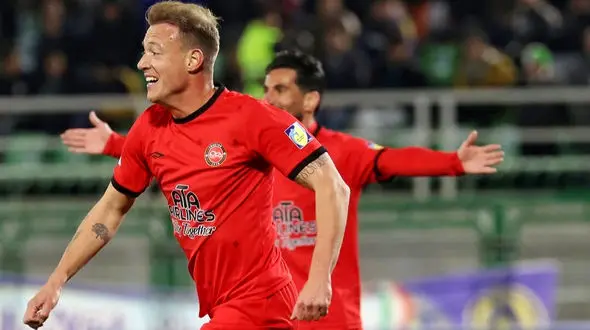 گل دوم تراکتور توسط دروژدک در دقیقه 19 / تراکتور 2 - آلومینیوم 