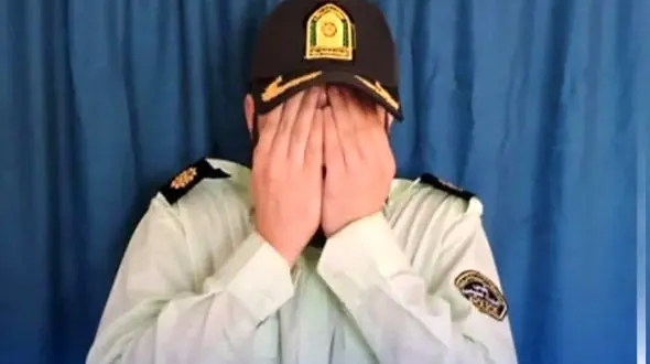 این مرد در لباس پلیس پول به جیب می زد / در تهران لو رفت