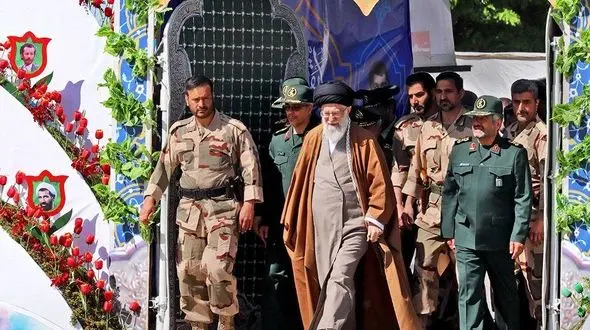 حضور فرمانده کل قوا در مراسم دانش‌آموختگی دانشجویان دانشگاه امام حسین (ع)