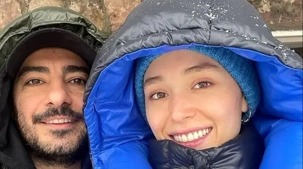 یادی کنیم از استوری عاشقانه نوید محمدزاده برای همسرش فرشته حسینی / عاشقترین زوج سینمای ایران بمونید به پای هم ...