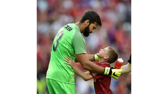 حرکت جالب سنگربان جدید لیورپول مقابل یک جیمی جامپ +تصاویر