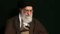 فیلم / حاضر بودم 10 بار بمیرم اما یک تار مو از رهبرم کم نمی‌ شد؛ بغض مردم در مراسم وداع با رهبر شهید