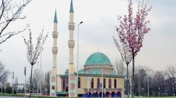 پخش صدای اذان در مینیاپولیس آمریکا برای اولین‌بار