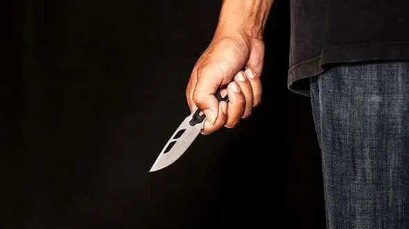 حمله اوباش با چاقو به پاکبان موتورسوار!