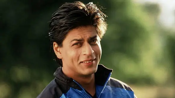 فیلم سینه زنی شاهرخ خان در هیئت عزاداری امام حسین (ع) ! / شیعه بود نمی دانستیم !