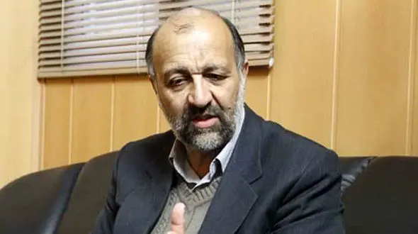 فرشیدی: نگاه دولتمردان به آموزش و پرورش تنزل یافته است