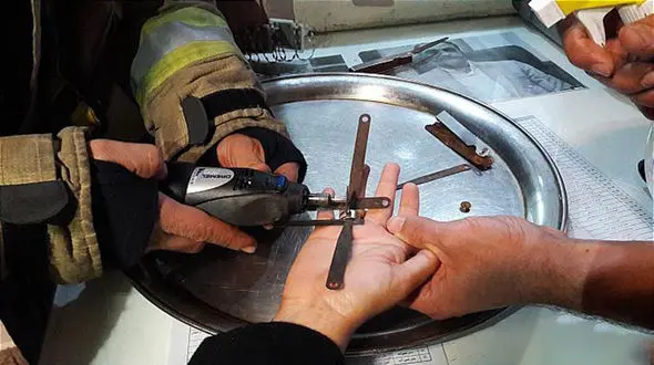 زن تهرانی گریه کنان وارد آتش نشانی شد ! +عکس ها