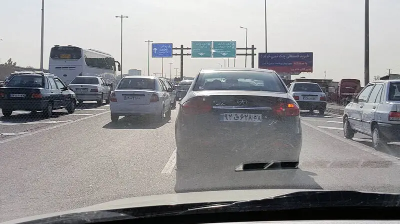 اتوبان کرج به تهران - خروجی اتوبانهای حکیم ، فتح و شهید لشگری (مخصوص)