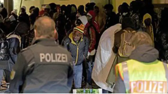 حمله با چاقو 3 هلندی را روانه بیمارستان کرد+عکس