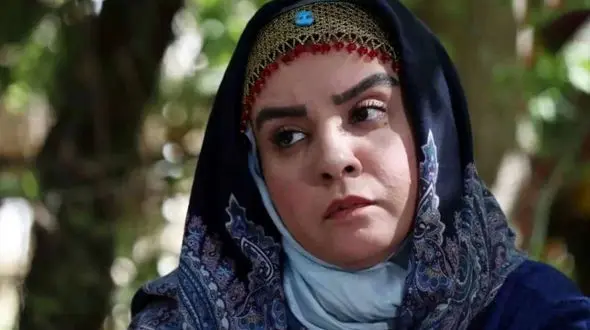 تغییر چهره زیبای «ماه کاووس» سریال نون خ خارج از سریال ! / آتنا مهیاری جذاب و زیبا پوش + عکس ها