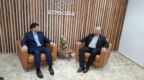 دیدار و گفت وگوی سیدستار هاشمی با رئیس جمهوری کوبا