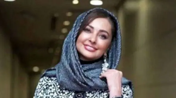 تفریحات لاکچری نفیسه روشن با دوستان صمیمی اش / تله کابین سواری خانم بازیگر در دل طبیعت شگفت انگیز توچال