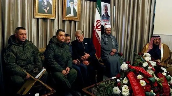  حضور نظامیان روسیه در مراسم یادبود شهید سلیمانی + عکس 