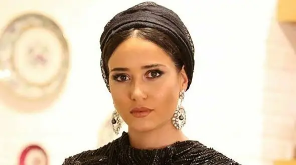 فیلم آواز باشکوه پریناز ایزدیار با آهنگ ویگن ! / یک شب که تار گیسویت + موزیک ویدیو