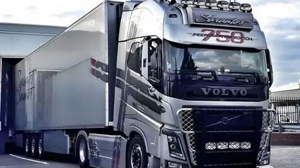 پیشرفته ترین چراغ جلوی خودرو در ولوو + فیلم