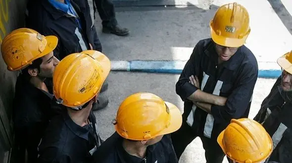 امنیت شغلی کارگران در ایران؛ وعده‌ای که هرگز ضمانت اجرایی نداشت/ اقتصاد بی‌ثبات محصول کار بی‌ثبات است