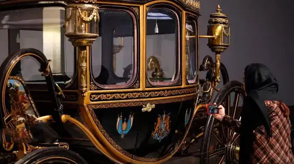 عکس ها و داستان کالسکه شاهنشاهی ایران ! / کالسکه ای با خاطرات پادشاهان ایرانی !