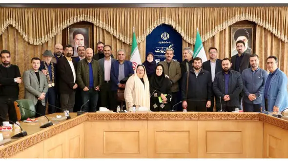 نشست صمیمانه فاطمه مهاجرانی با مدیران رسانه‌ها ! /  گلایه های رسانه ای و گوش شنوای سخنگوی دولت