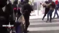 ضرب و شتم خبرنگاران توسط پلیس فرانسه + فیلم 
