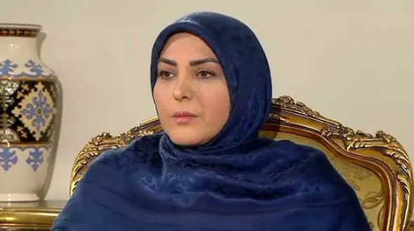 انتقاد تند سعید عزیزی کارشناس تلویزیون از “خانم‌های خوشگل” / واکنش شاکیانه المیرا شریفی‌مقدم