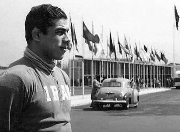 سفر در زمان / عکس زنده یاد تختی در بازی های آسیایی ژاپن 1958