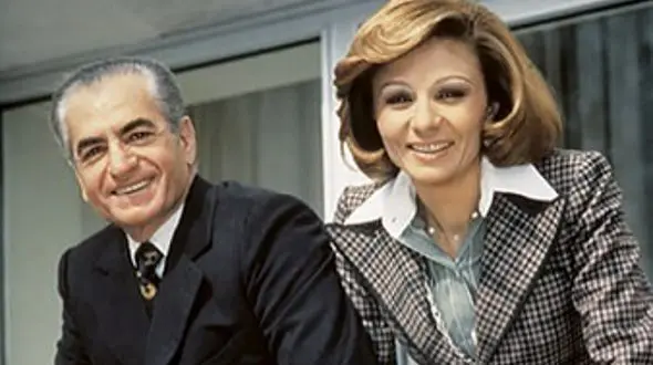 عکس سفر در زمان / لباس خیره کننده فرح پهلوی  از پوست سنجاب  که 40 هزار دلار قیمت داشت و ...