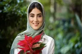 فیلم / نگاهی به چیدمان خانه ویلایی پردیس پورعابدینی / پاتوق دنج و باصفای خانم بازیگر که پر از حس آرامشه و سرسبز 