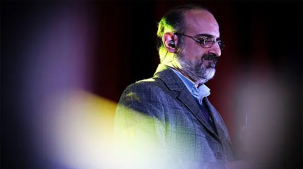 فیلم/ صدای محمد اصفهانی دوباره معجزه کرد؛ اجرای زنده خواننده خاطره ساز