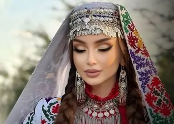 رونمایی طراح تاجیکی از مجموعه‌ی «شاهنامه»: بازآفرینی اسطوره‌ها در مد معاصر و زیبایی  زنان ایرانی