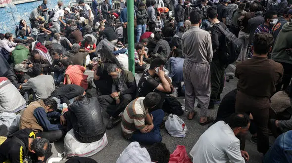 نقشه مافیای مواد مخدر برای نوجوانان / روش های مقابله با اعتیاد ما، پول به زباله دان ریختن است + فیلم