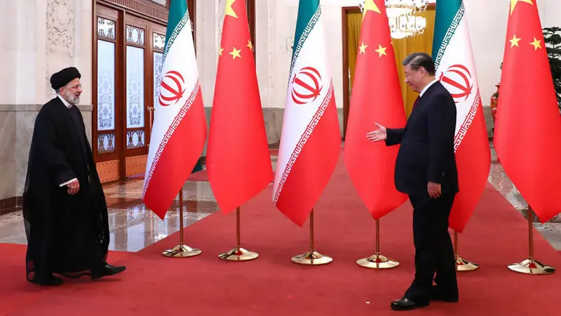 استقبال رسمی شی‌جین پینگ از رئیسی / شلیک ۲۱ گلوله توپ به افتخار رئیس‌جمهور کشورمان