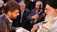 خارجی‌هایی که به عشق آقا فارسی یاد گرفتند / دلنوشته ای فارسی برای رهبری شهید توسط یک خارجی