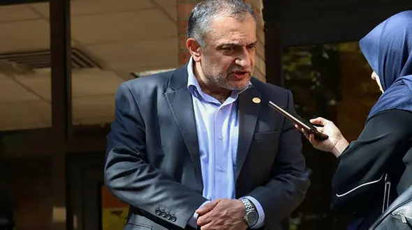 واکنش رئیس دانشگاه شریف به تماس دانشگاه با خانوده دانشجوی ها به خاطر پوشش