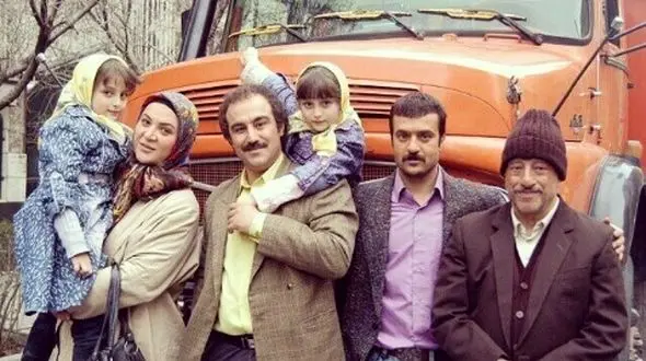  نگاهی به چیدمان شاهانه و دکوراسیون منحصربه‌فرد  خانه بازیگران «سریال پایتخت»/ از ویلای لاکچری ریما رامین‌فر و نسرین نصرتی تا منزل شیک احمد مهران‌فر  و محسن تنابنده !