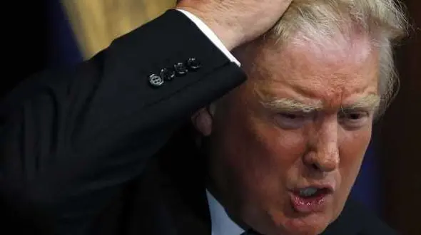 ممکن است ترامپ برای فرار از بحران به ایران حمله کند