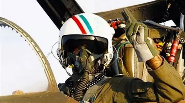 فرار از تله میراژها / یک‌ هواپیمای ایرانی مقابل 16 هواپیمای عراقی !