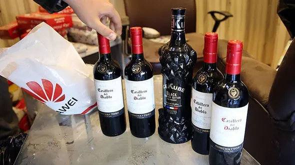  ۷۰۰۰ لیتر مشروبات الکلی دست ساز در کلاردشت کشف شد 