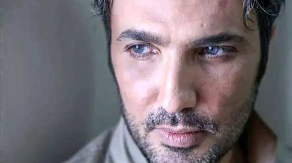 چهره جدید محمدرضا فروتن در کنار سفره هفت‌سین