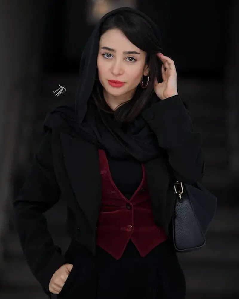 جلیقه مخمل الناز حبیبی
