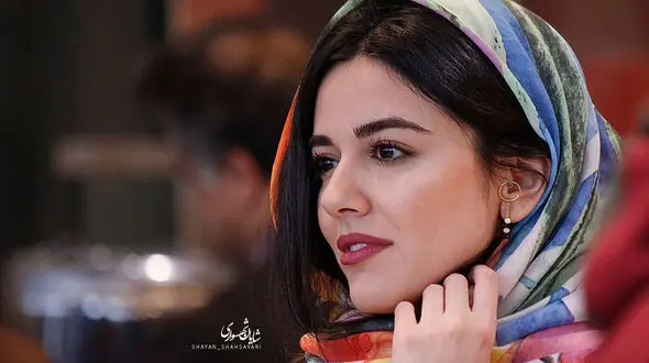پوشش ماهور الوند با این ژستاش اینستا رو با یه انگشتش میچرخونه!