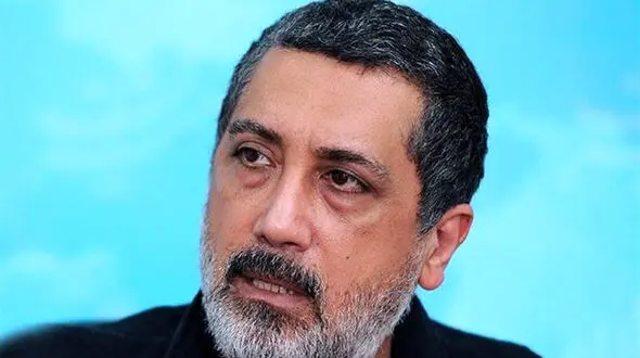 (عکس) پدر خوش تیپ صفی الدوله سریال گیلدخت، رامتین خداپناهی در کنار بنز خوش رنگش‎/ خانه پدریشون چقدر باصفاست!